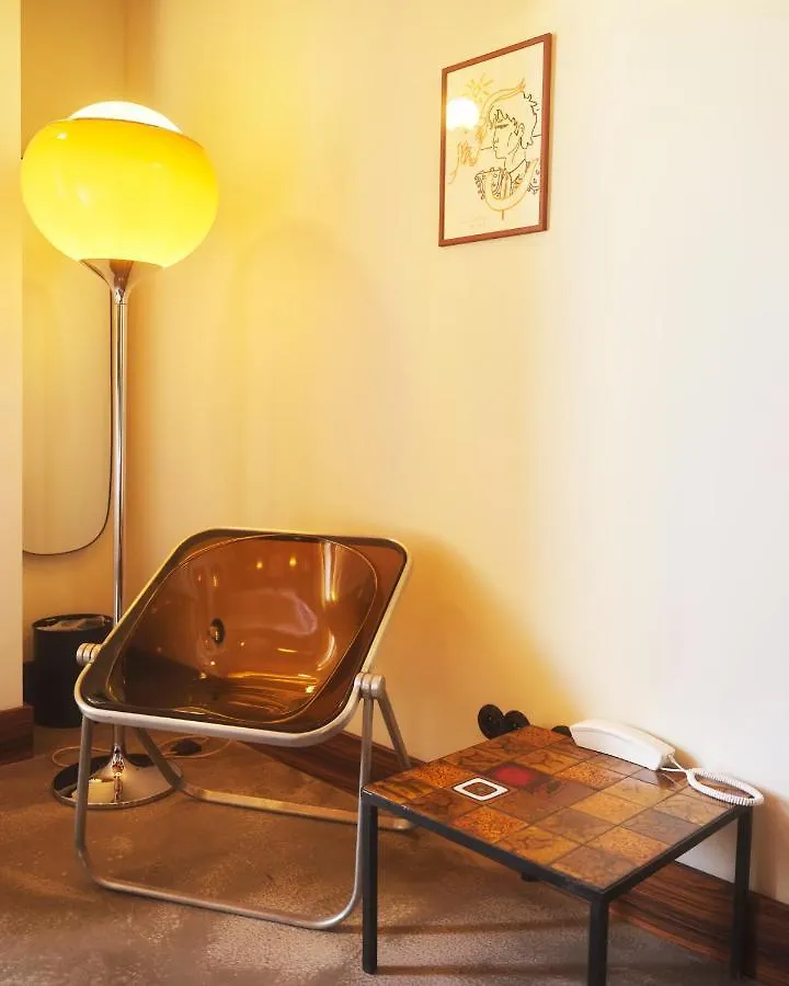 Hotel Present - 200M Des Arenes D'Arles - Encore Mieux