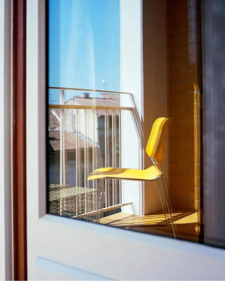 Hotel Present - 200M Des Arenes D'Arles - Encore Mieux 3*, Arles Francia