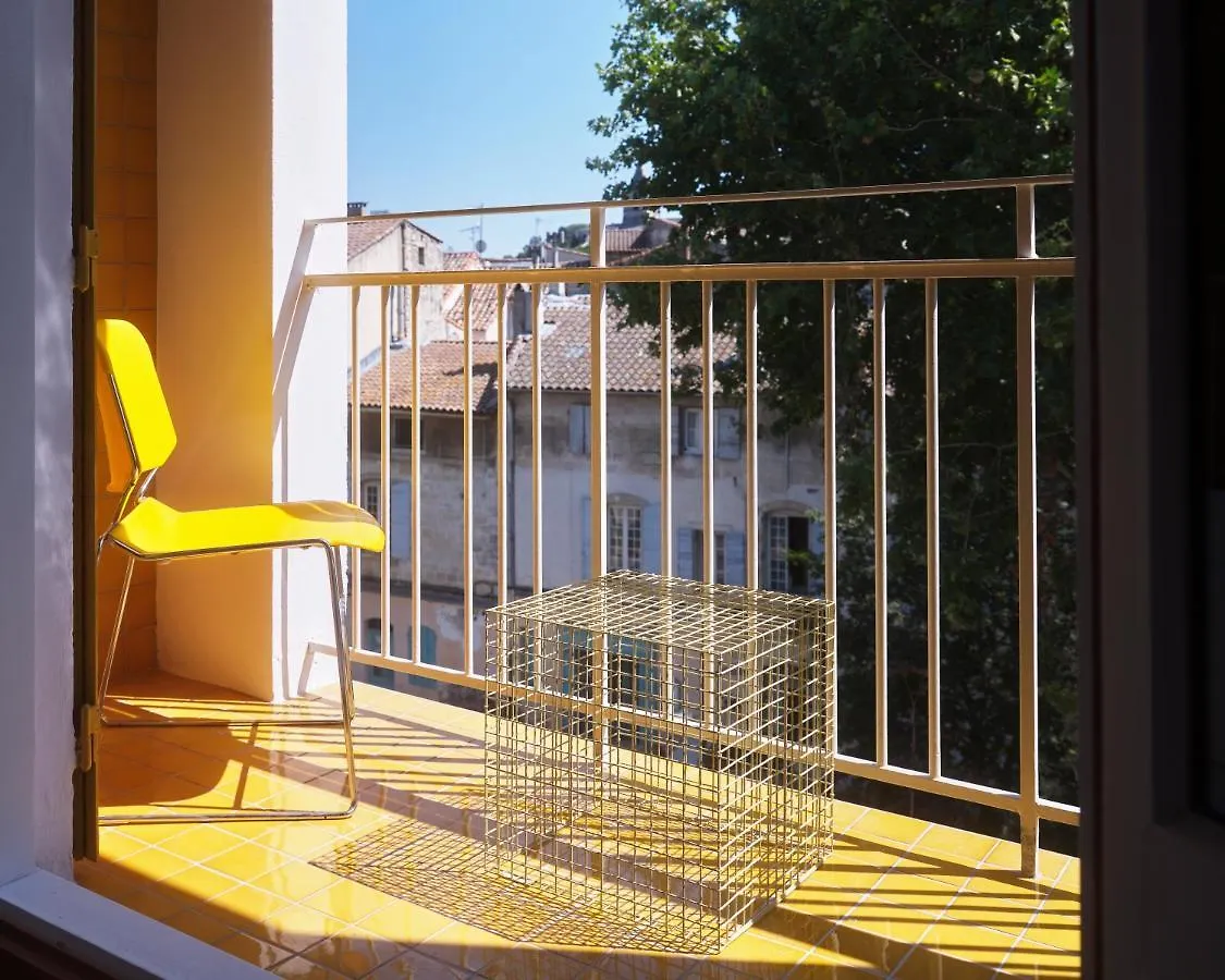 Hotel Present - Entree Autonome, Reception En Ligne - Encore Mieux Arles 3*,  France